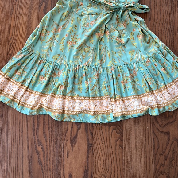 Zesica Prairie Style Wrap Dress - Picture 4 of 11